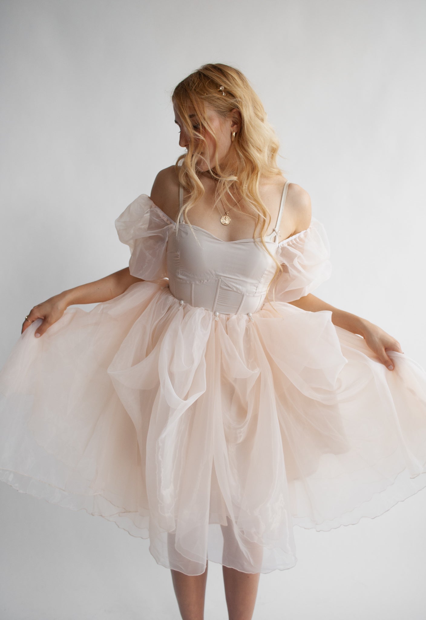 La Robe Amore – Wild Rose Sparrow