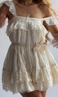 La robe Ophélie en dentelle de lys